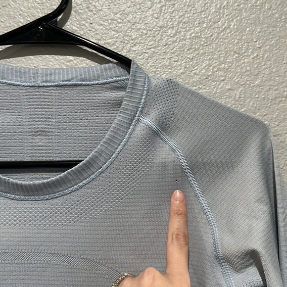Lululemon Swiftly Tech Long Sleeve FLAWED - Picture 6 of 10